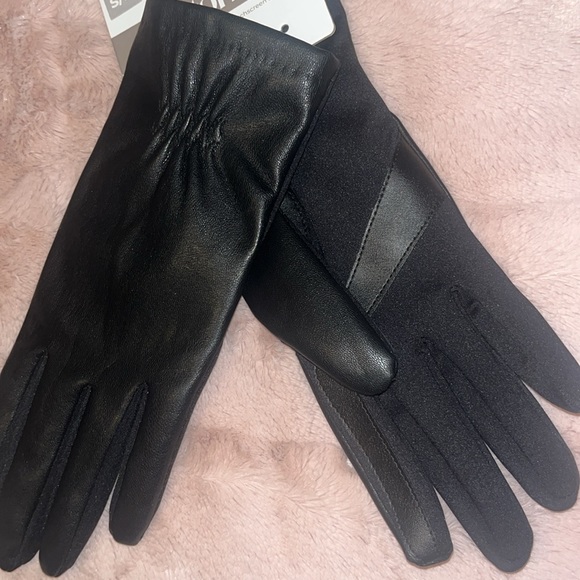 Women’s isotoner smartouch gloves NWT!! - Picture 4 of 9